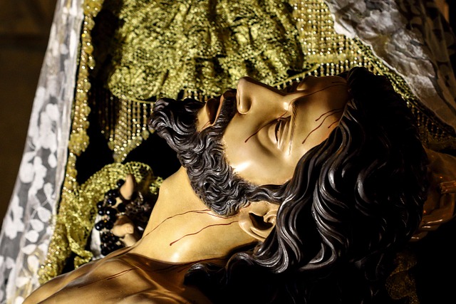 La procesión del Santo Entierro: evolución histórica y cambios litúrgicos